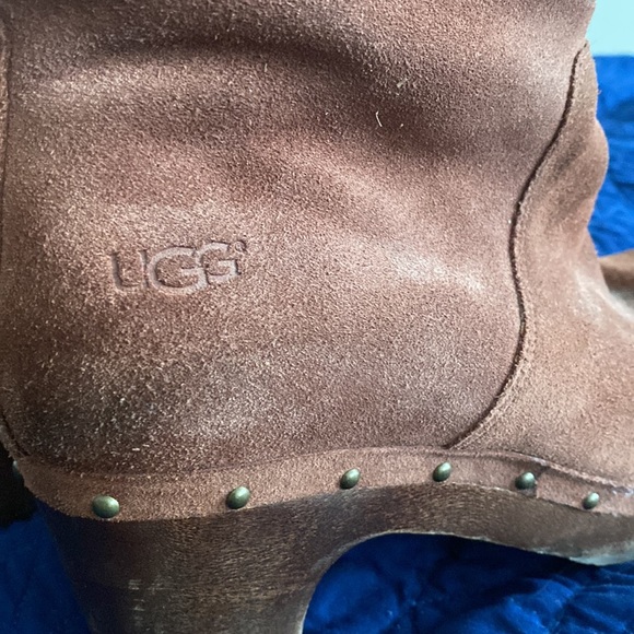Ugg fold over booties - Picture 3 of 5